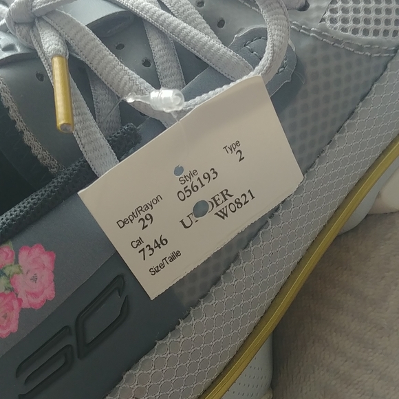 Under Armour Seth Curry 7 Chinese New Year basketball sneakers size 4.5 Youth - Picture 9 of 11